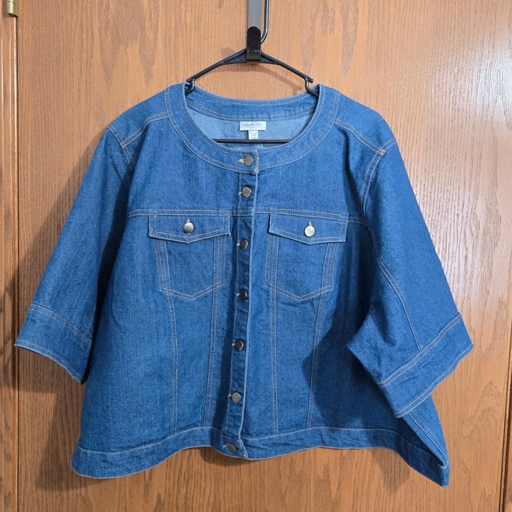 Avenue Crop Denim Jacket 26/28 NWT‎